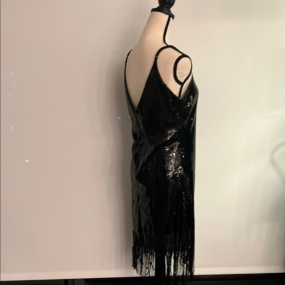 Elegant Black Fringe Midi Dress - Picture 4 of 8